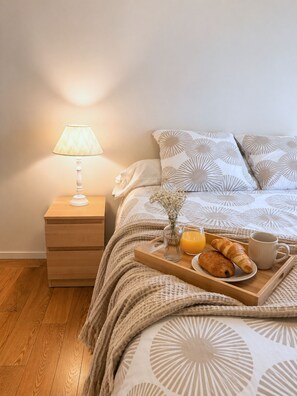 1 bedroom, desk, soundproofing, iron/ironing board