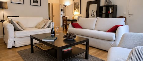 Smart TV, books