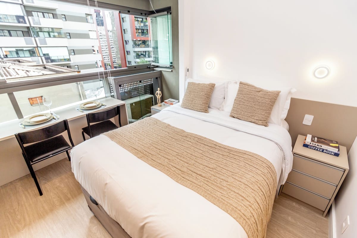 Basic Studio (421802 ) | 1 bedroom, desk, laptop workspace