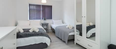 2 bedrooms, iron/ironing board, free WiFi, bed sheets