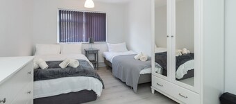 Pass the Keys | 2BDR Peaceful Ground Floor Apartment Free Parking