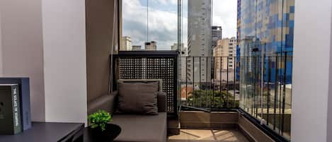 Estudio clásico (396359) | Área de sala de estar | Smart TV