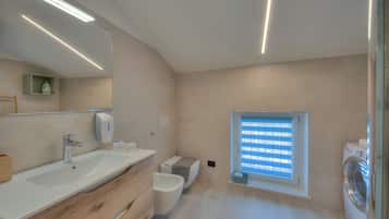 Standard Apartment, Multiple Bedrooms (Magnolia Apt - Palazzo Palermo 1817) | Bathroom | Shower, hair dryer, bidet, towels