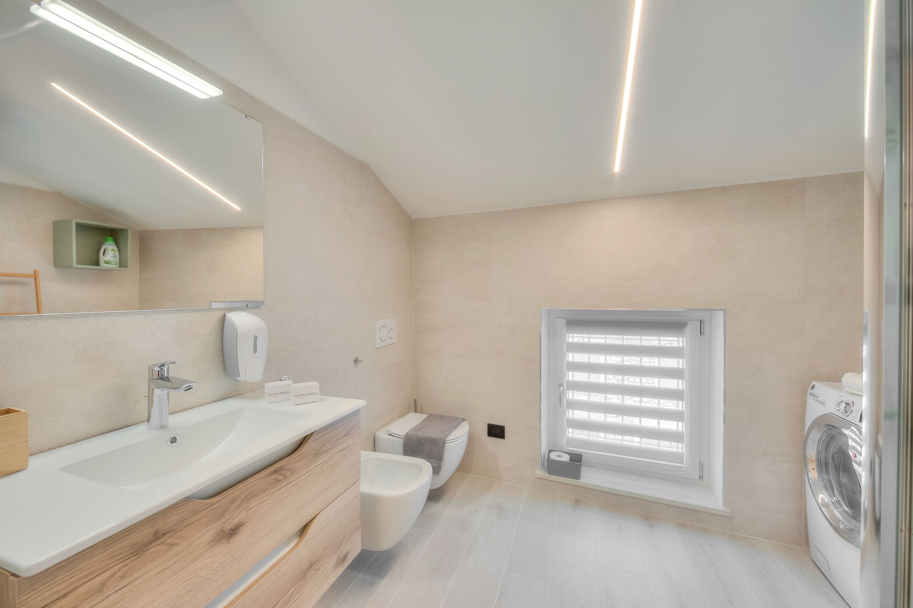Standard Apartment, 2 Bedrooms, Microwave (Magnolia Apt - Palazzo Palermo 1817) | Bathroom
