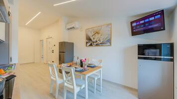 Standaard appartement, 2 slaapkamers (Magnolia Apt - Palazzo Palermo 1817) | Dineerruimte