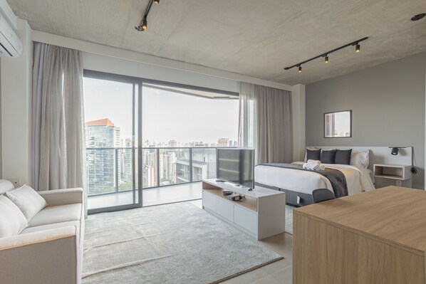 Estudio exclusivo (Desativado) | Escritorio y espacio para trabajar con laptop