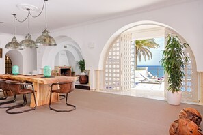 Villa | Dining room - Villa Scirocco Montiboli by Buccara (Villajoyosa)