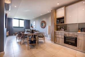 Interior - Elegant and Stylish 2 Bedroom - 201 Boulevard Suite (Cape Town)
