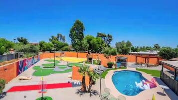 Piscine extérieure, piscine chauffée