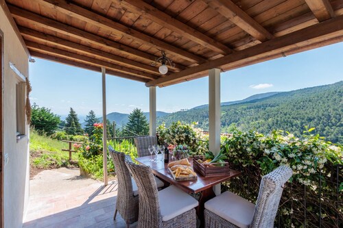 Cottage Gigi, Smart Convenient Stone Village House with Pool