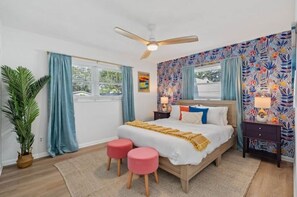 4 bedrooms, desk, iron/ironing board, travel crib