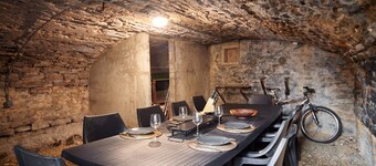 wine studio