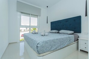 2 soverom, strykejern/-brett, wi-fi (inkludert) og sengetøy