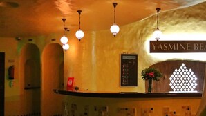 A reception area with a sign reading "Yasmine Beauty". - Yasmine Beach - Families and Couples (Hammamet)