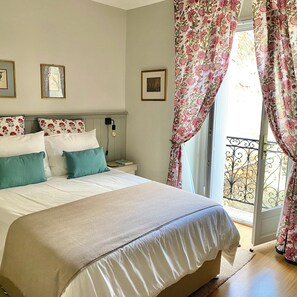 2 chambres, fer et planche à repasser, lit parapluie, accès Internet