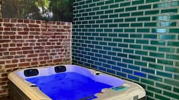 Bain à remous intérieur