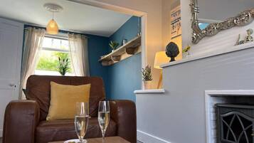 Cottage, 2 Queen Beds | Interior