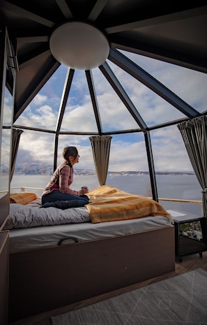 Design Cabin, 1 Double Bed (348) | Memory foam beds, free WiFi, bed sheets - Attme Have (Dyrøy)