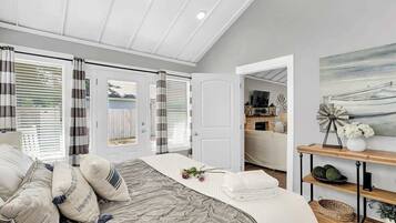 7 bedrooms, individually decorated, individually furnished, bed sheets