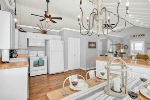 House, Multiple Beds, Hot Tub (310 W Travis- Cab) | Private kitchen | Coffee/tea maker