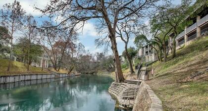 Luxurious Riverfront Condo Just 1 Blk to Schlitterbahn!