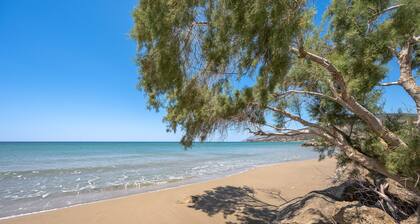 Vigla villa,near beach,tavern,pool, South Crete