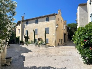 Exterior - Lou Amourié - Charmante maison avec terrasse (Mougins)