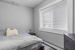 2 chambres, fer et planche à repasser, Wi-Fi gratuit, draps fournis