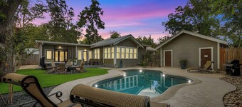 Heart of Fredericksburg With Pool Hot-tub&grill