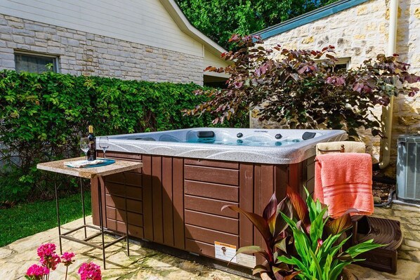 House, Multiple Beds, Hot Tub | Outdoor spa tub - New! Luxury Home Near Main St With 2 Hottubs&firepit (Fredericksburg)