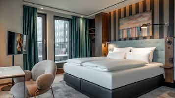 Zimmer, Balkon (SPECIAL CLOUD) | Zimmersafe, Schreibtisch, kostenloses WLAN, BettwÀsche