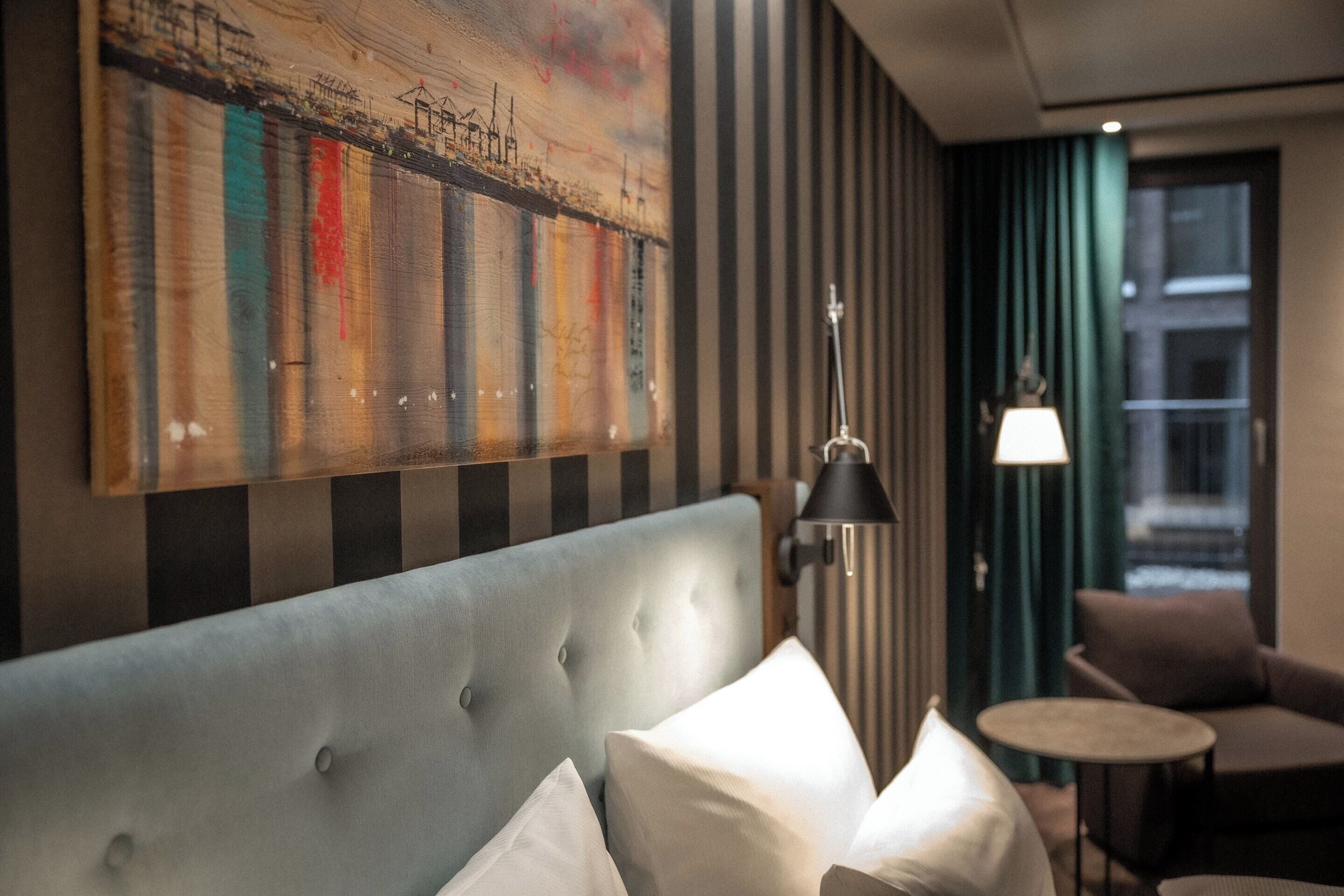 Room (SPECIAL CLOUD) | Tech