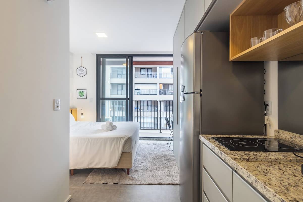 1 bedroom, desk, bed sheets