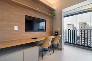 Exclusive Studio (DESATIVADO) | Living area | Smart TV, streaming services - 360 SP Code (São Paulo)