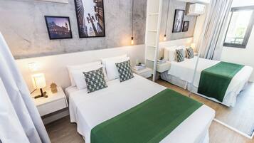 Standard Studio (518067) | Desk, free WiFi