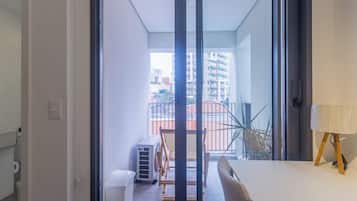 Estudio clásico (506048) | 1 dormitorio, escritorio, ropa de cama