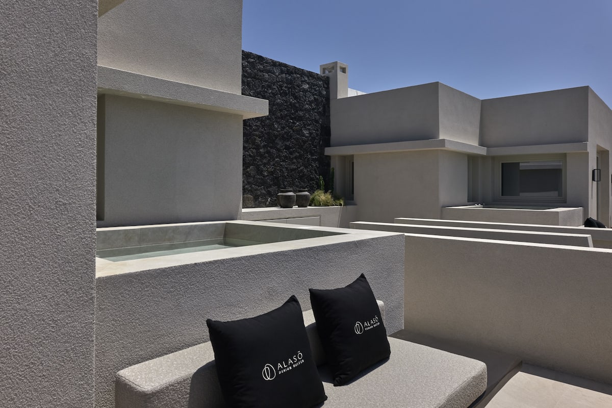 Premium room with Outdoor Hot Tub | セーフティボックス (室内)、遮光カーテン、防音設備、アイロン / アイロン台