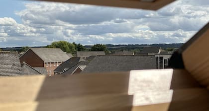 Infinity Guest House Wiltshire Crescent