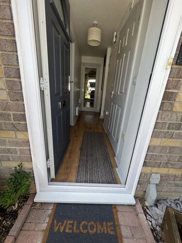 Infinity Guest House Wiltshire Crescent