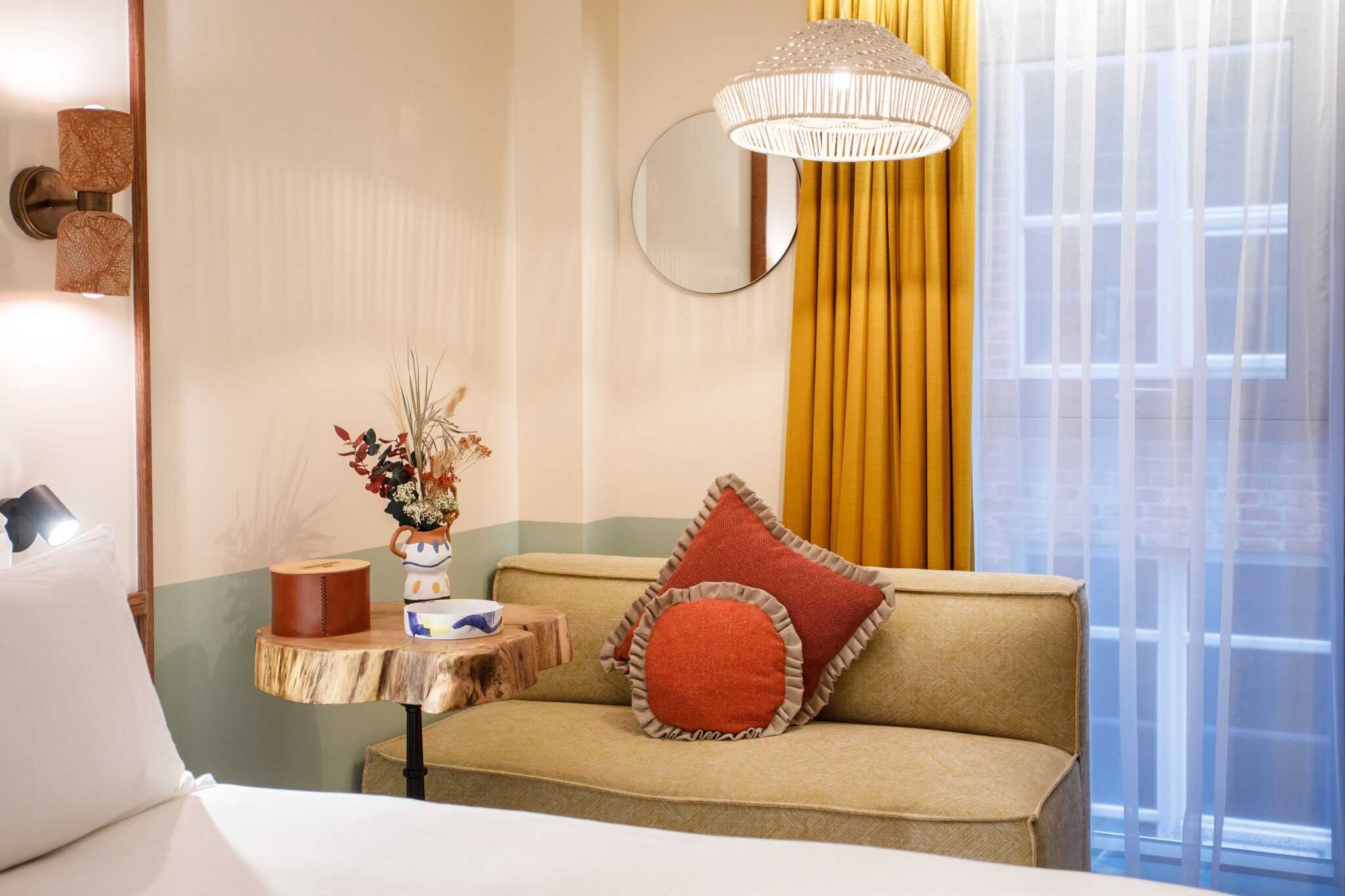 bedroom | living area | smart tv, streaming services