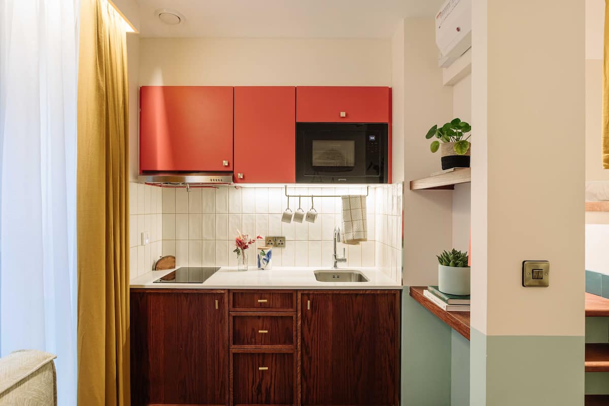 mini-fridge, high chair