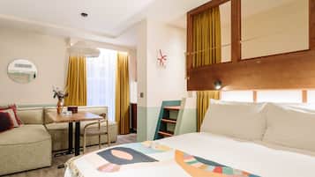 Large Loft | 1 bedroom, premium bedding, in-room safe, laptop workspace