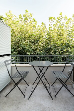 Classic Apartment | View from room - Frinichou 18 By Athens Concept Residences (Athens)