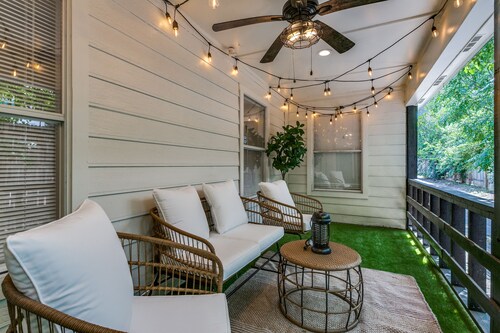 Garden Peak in Central Dallas, TX