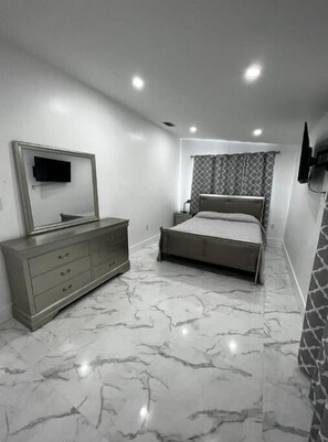 3 Schlafzimmer, Bügeleisen/Bügelbrett, WLAN, Bettwäsche