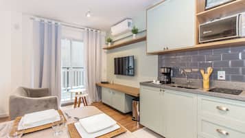 Basic Studio (358018 ) | Living area | LED TV