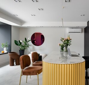 Reception - Saint Martin Residence by Y3 Hotels - Poznań Old Town with Wellness (Poznan)