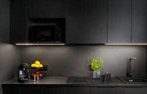 Appartamento Superior | Cucina privata | Frigorifero, microonde, piano cottura, lavastoviglie