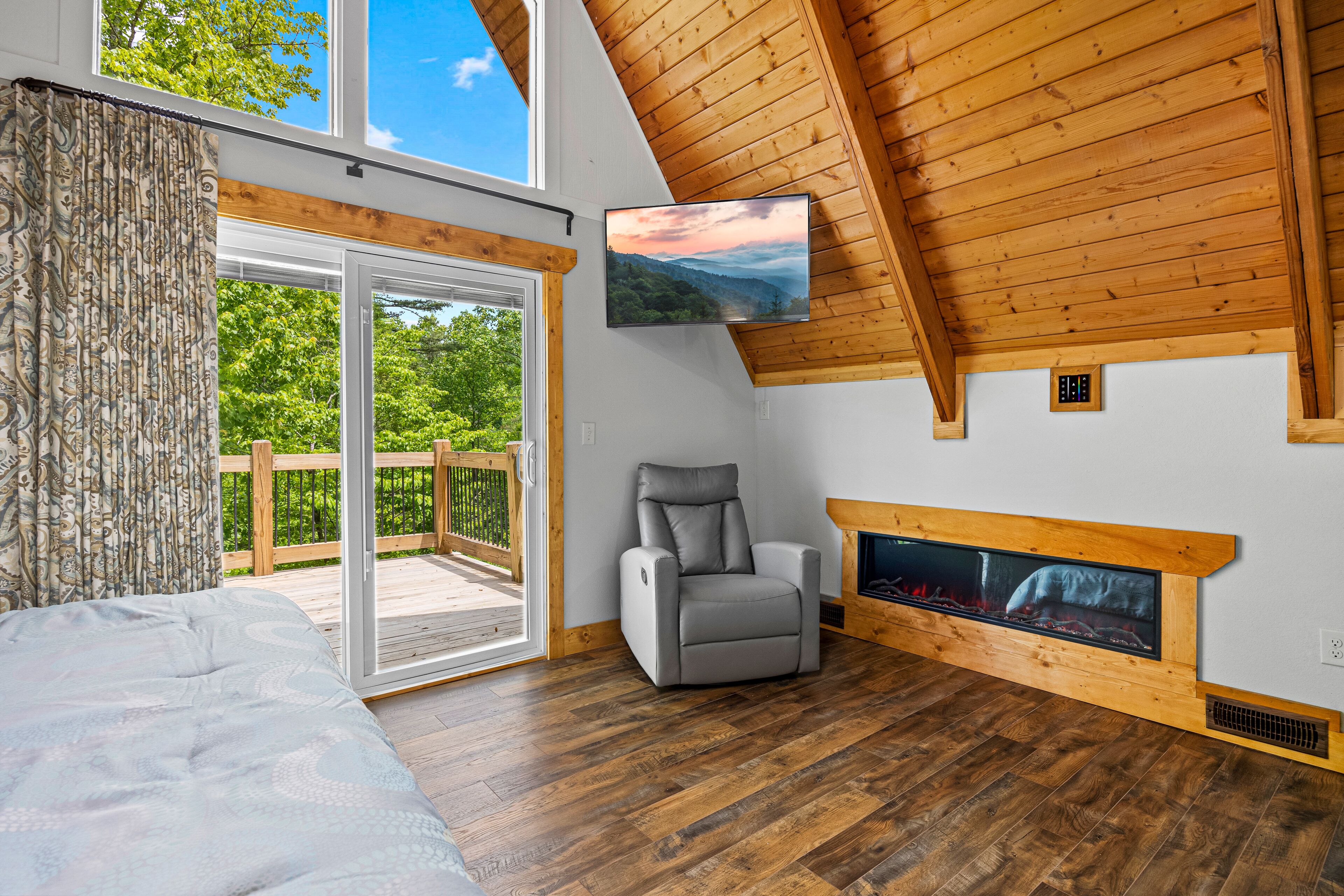 Cabin, Multiple Beds, Hot Tub | 4 bedrooms, individually decorated, individually furnished, desk