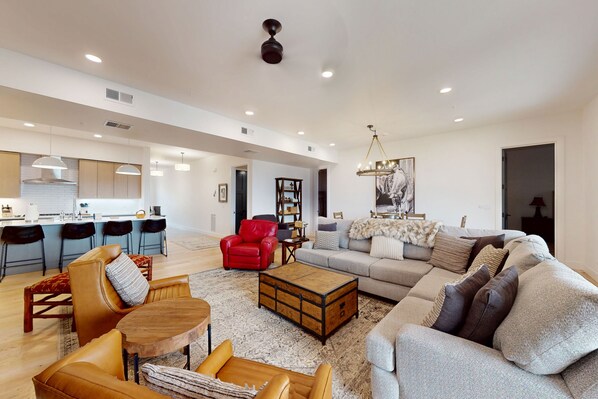 Televisión, chimenea y futbolito 